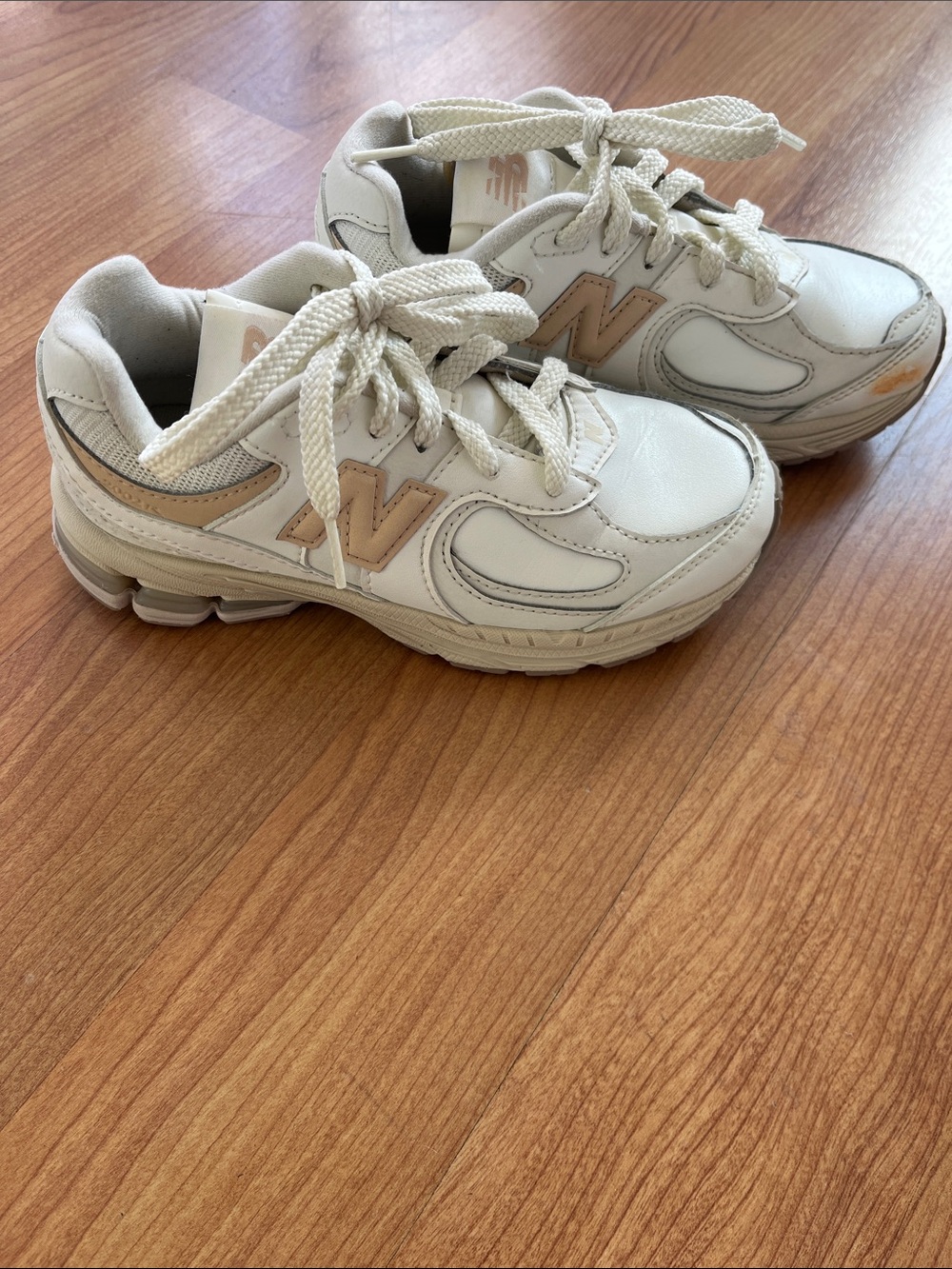 New Balance Kids 2002R sneakers